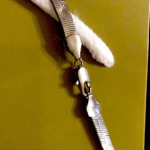 JH THIN HERRINGBONE 925NECKLACE Jen Hansen
2.5 thin chain. Style NB9006G